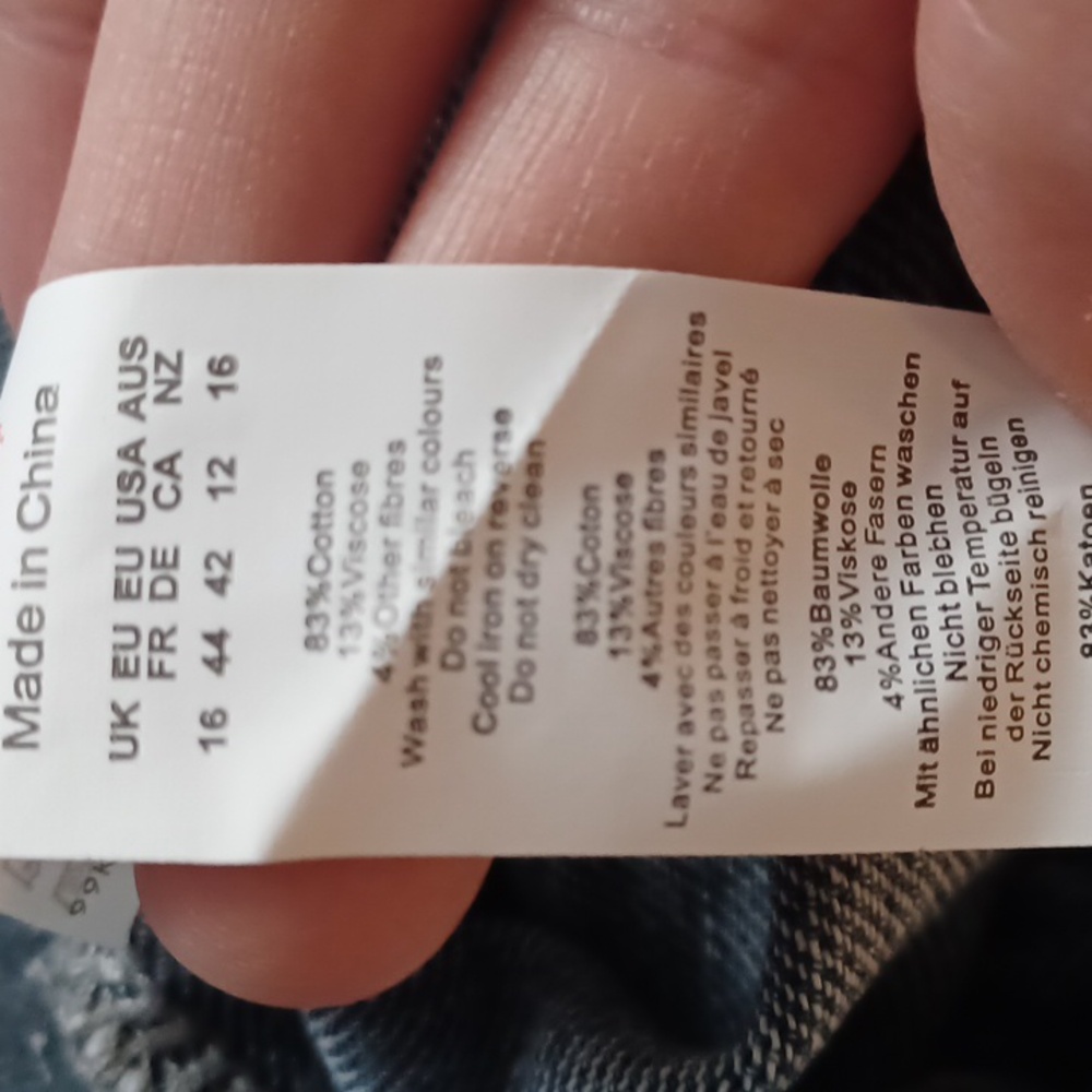 PrettyLittleThing Blue Denim Tank Top - Picture 4 of 4